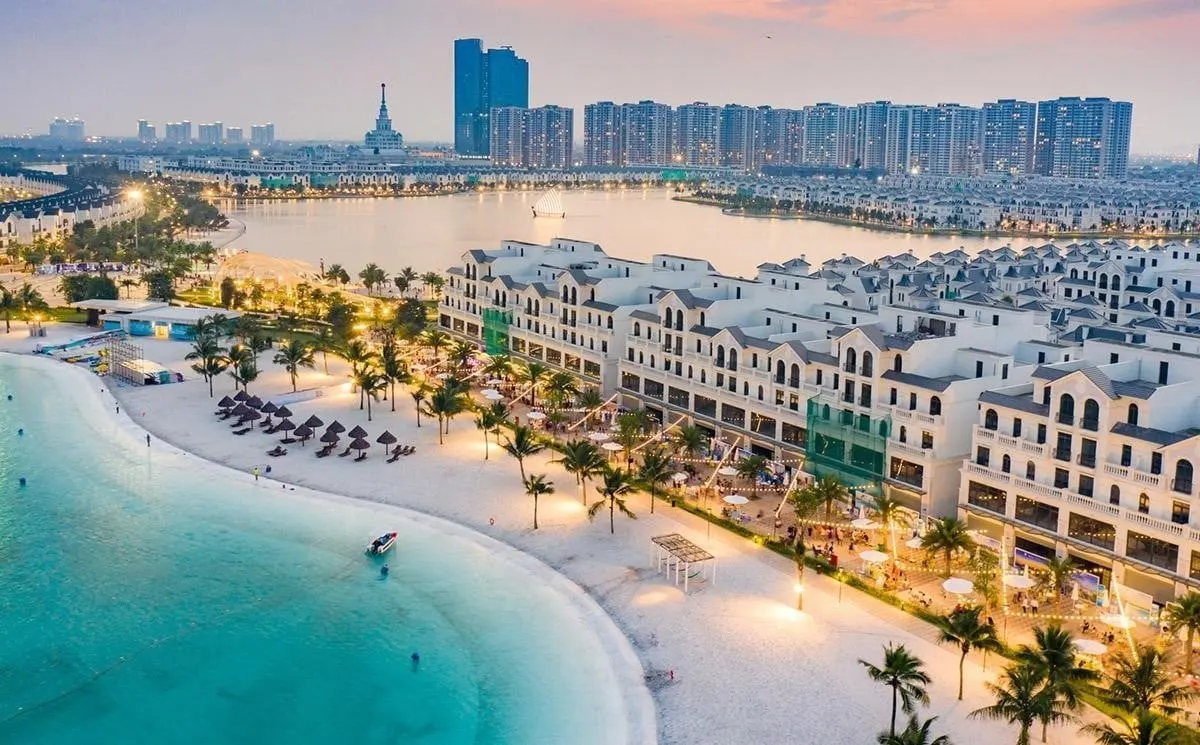 Crystal Lagoon (6,1 ha) – Biển nước mặn nhân tạo tại Vinhomes Ocean Park 1